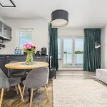 Your Holidays Aquamarina Onyx 84, Parking Gratis