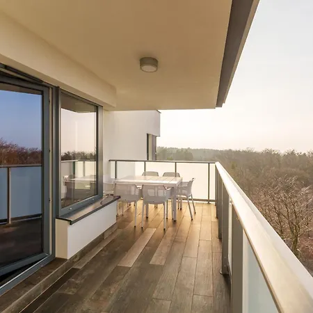 Aquamarina Onyx 84 Apartment