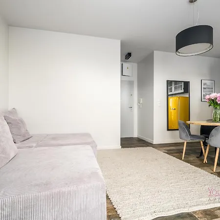 Your Holidays Aquamarina Onyx 84, Parking Gratis Apartman